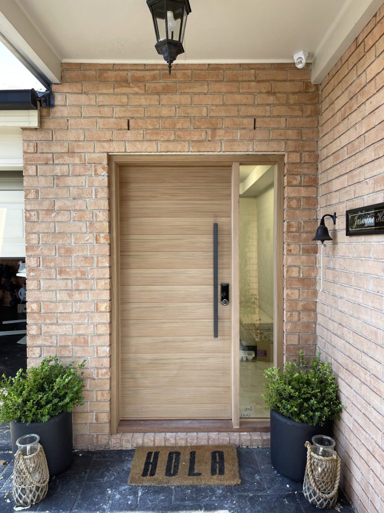 Entry Door 15 -pivot or hinge door with side glass